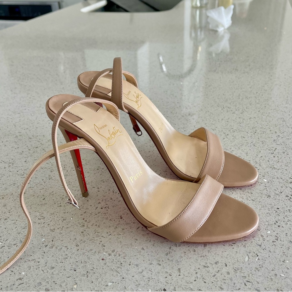 Louboutin Heels - Loubigirl - NUDE - Size 38